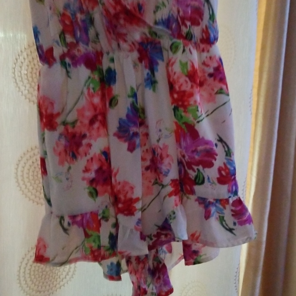 Romper - Picture 3 of 4